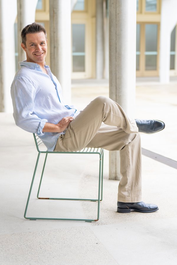 Dating Portrait example