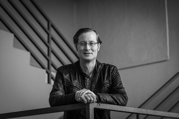 Dating Portrait example