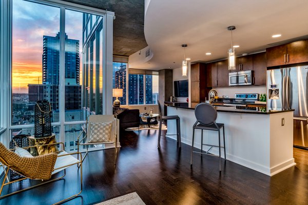 Real Estate featured sample  in Los Angeles