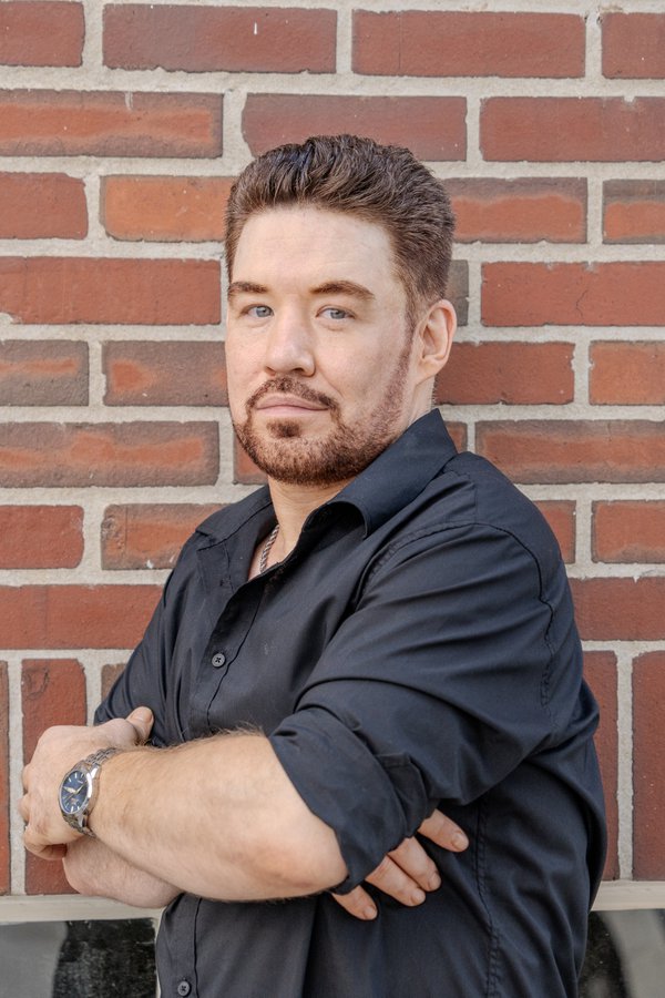 Dating Portrait example