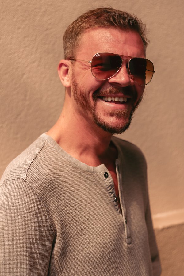 Dating Portrait example