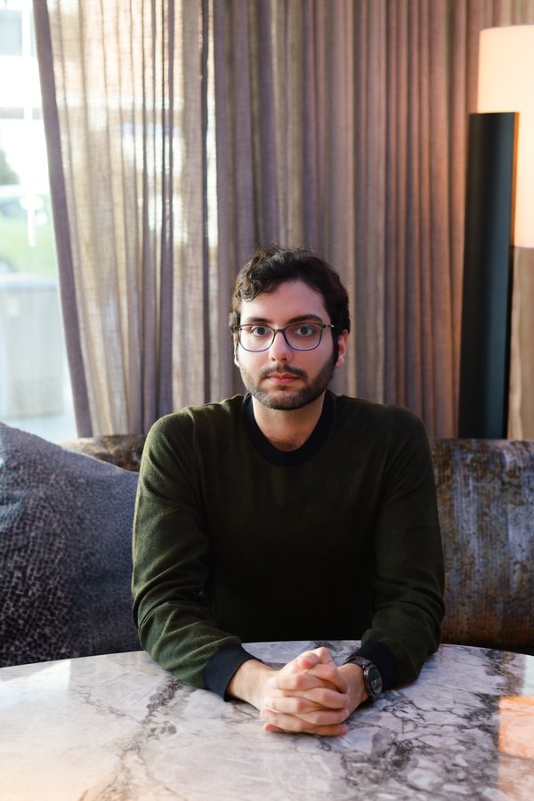 Dating Portrait example