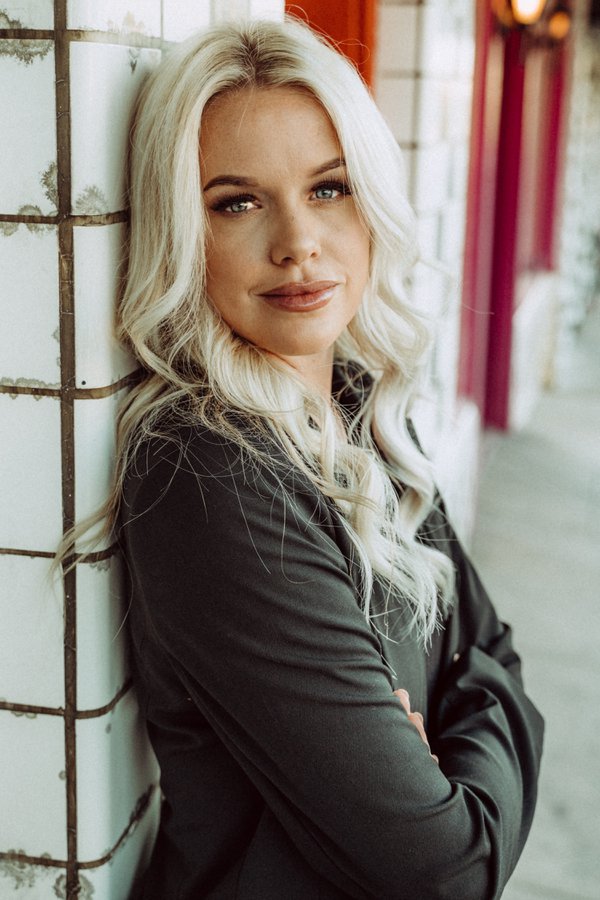 Dating Portrait example