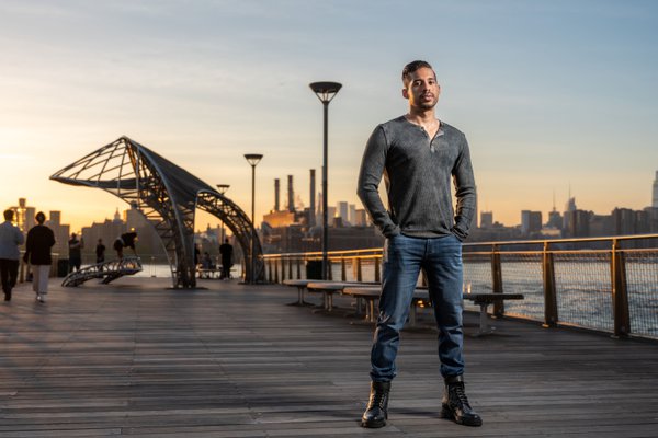 Dating Portrait example