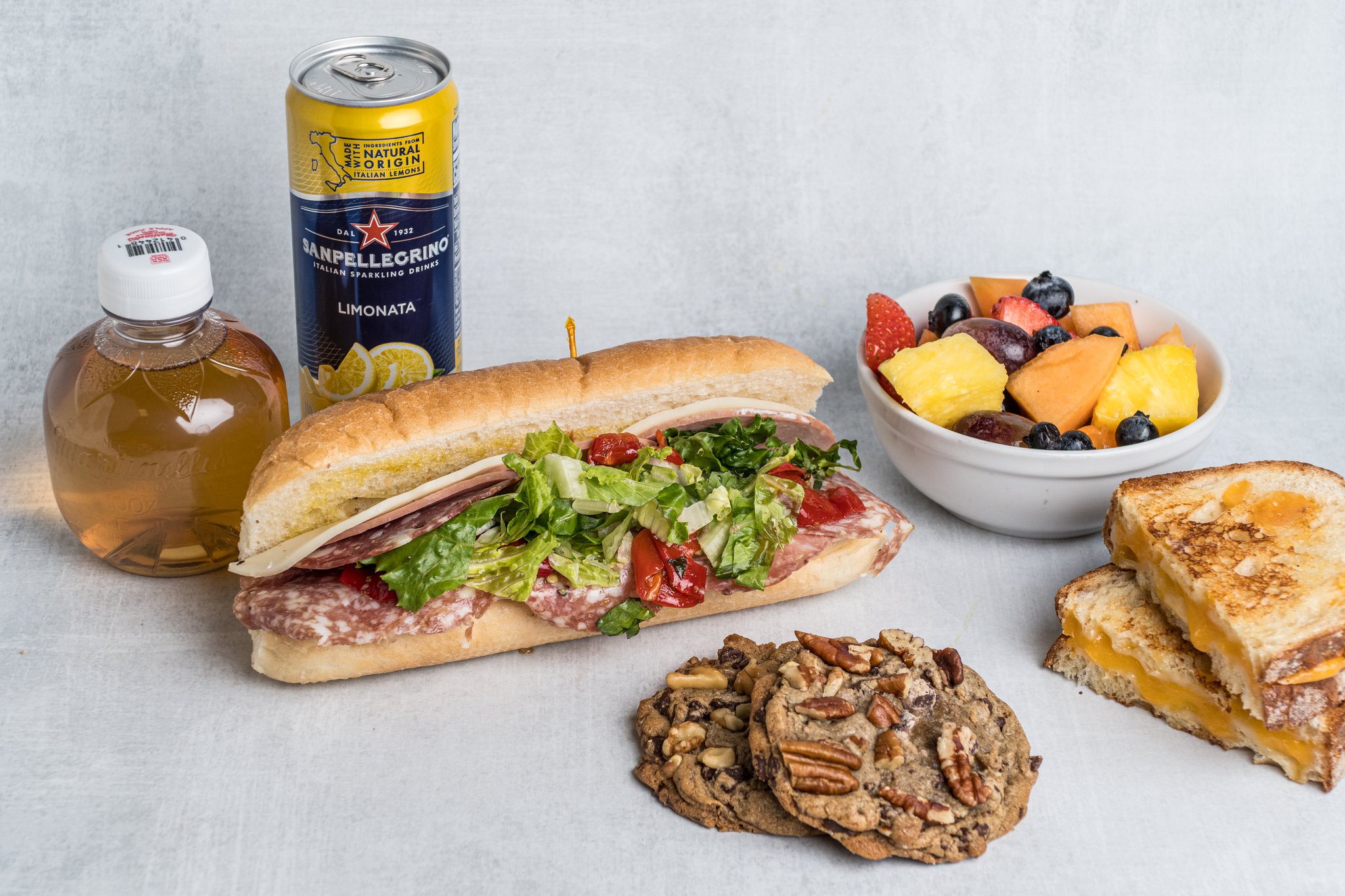 Sugee’s Box Lunch Menu Shoot in Seattle, WA Snappr