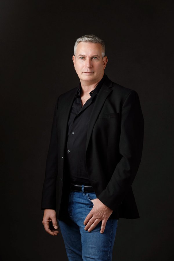 Dating Portrait example