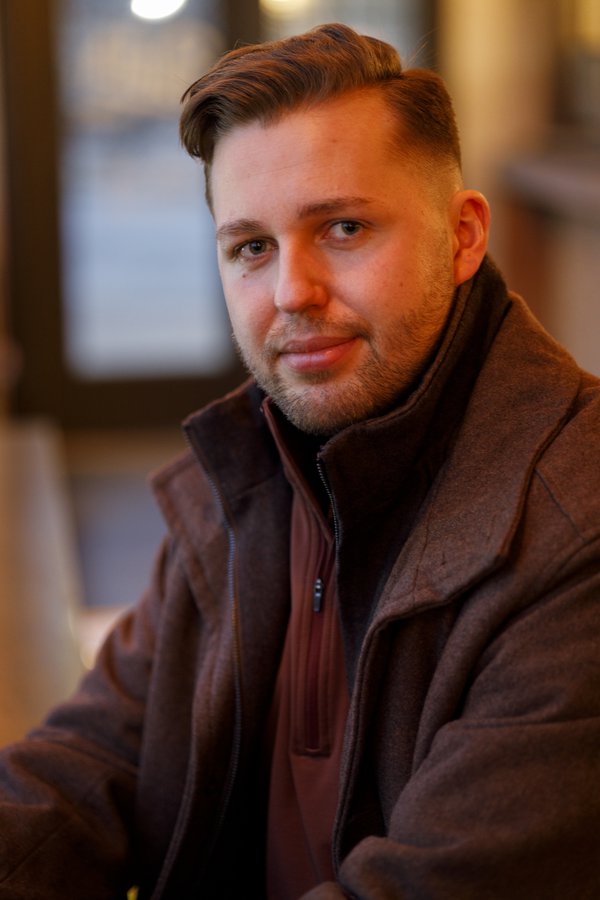 Dating Portrait example