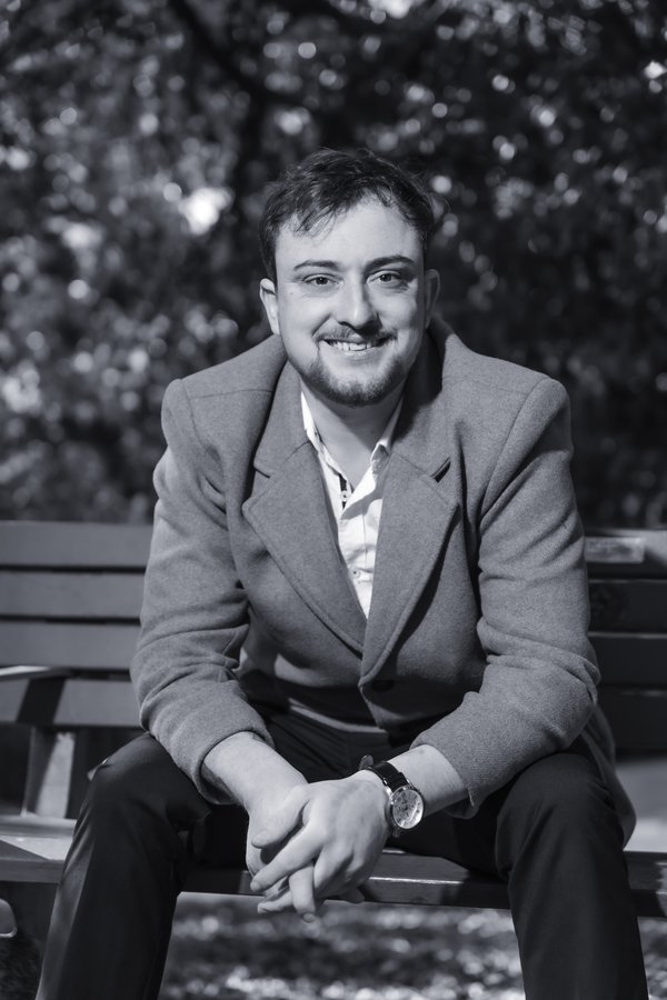 Dating Portrait example