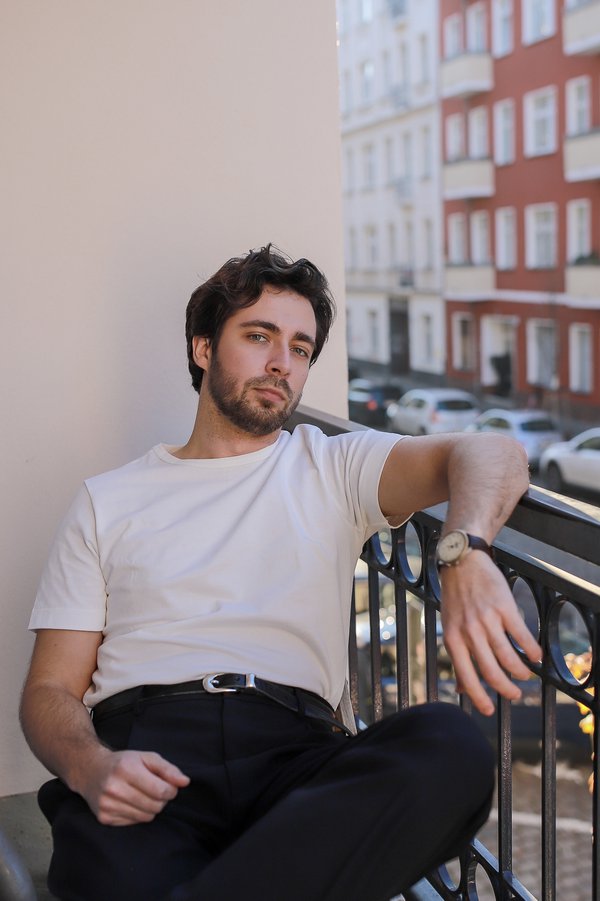 Dating Portrait example