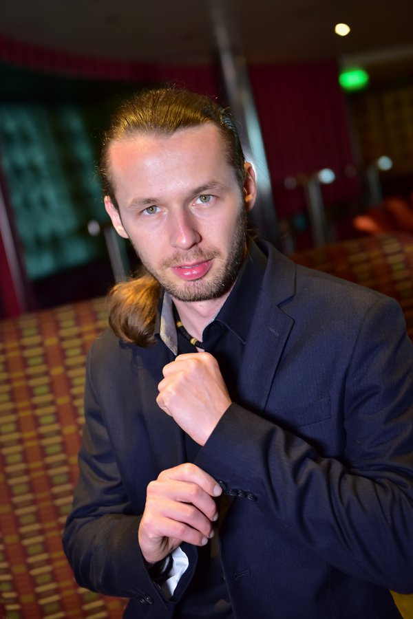 Dating Portrait example