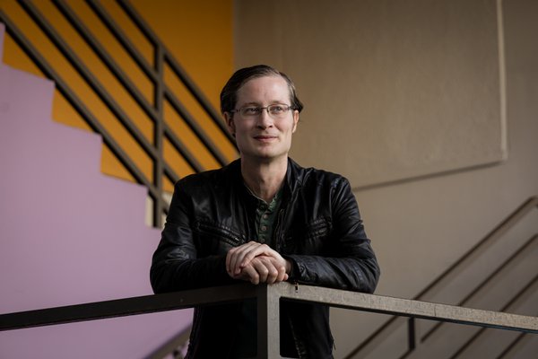 Dating Portrait example