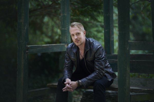 Dating Portrait example