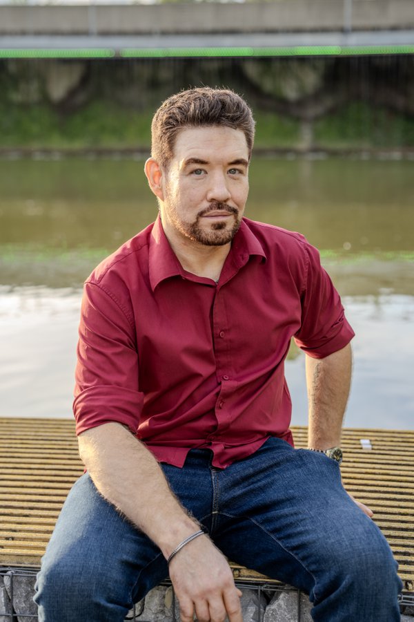 Dating Portrait example