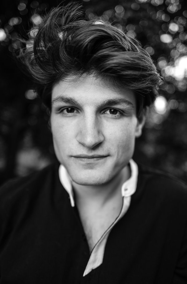 Dating Portrait example