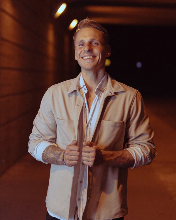 Dating Portrait example