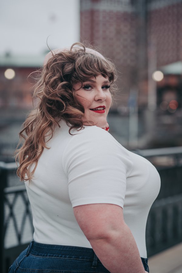 Dating Portrait example