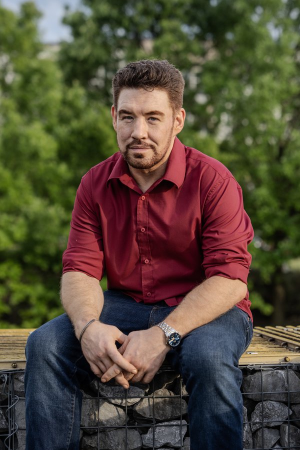 Dating Portrait example