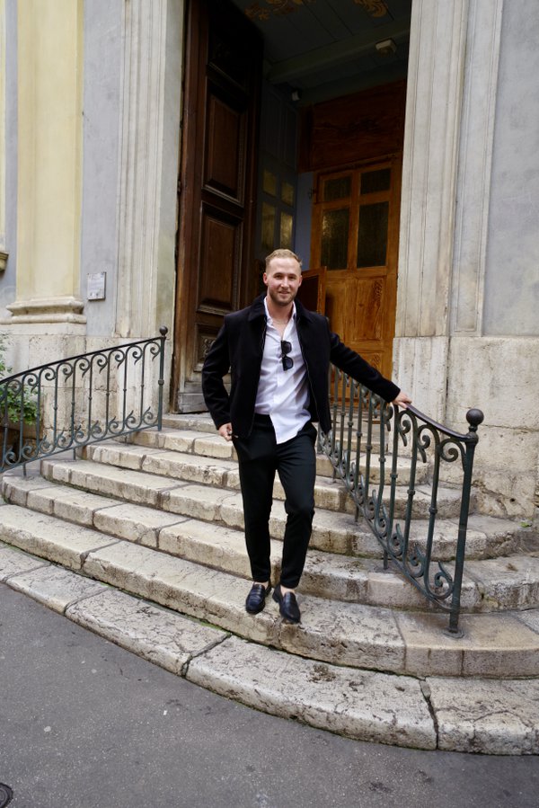 Dating Portrait example