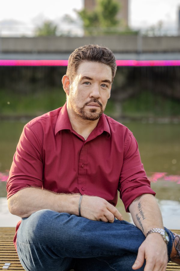 Dating Portrait example