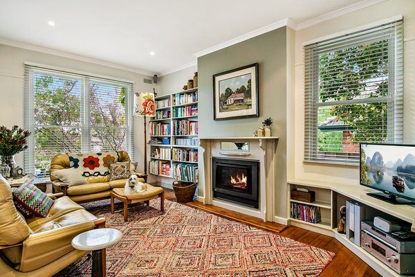 Real Estate featured sample  in Los Angeles